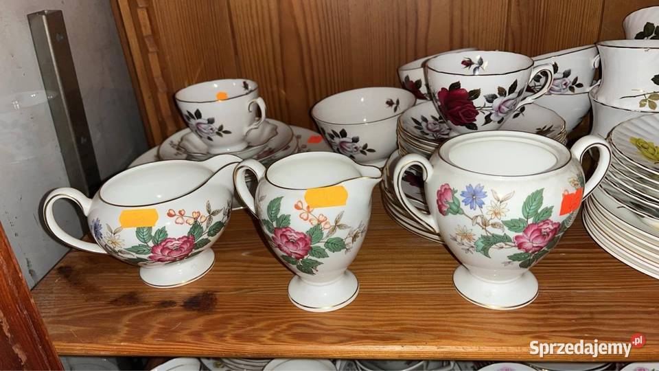 Cukiernica Wedgwood z motylkami Gdańsk