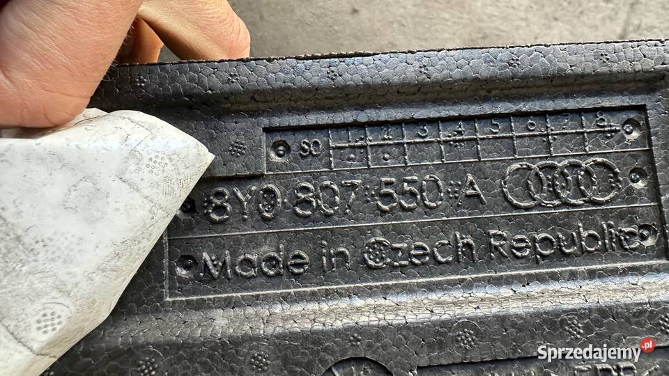 ABSORBER PIANKA ZDERZAKA PRZÓD AUDI A3 8Y