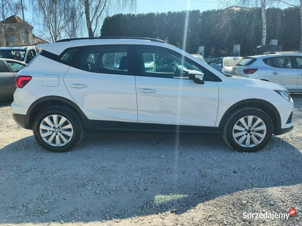 Seat Arona Klimatronik Asystent ham Parktonik światła do jazdy dziennej