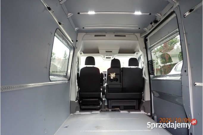 VOLKSWAGEN CRAFTER 2024 196800 ccm 177 Warszawa