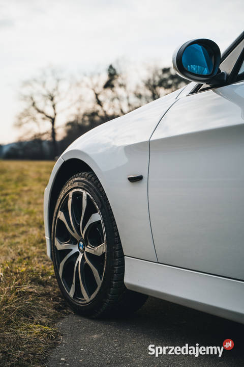 BMW E90 320D biała automat światła LED