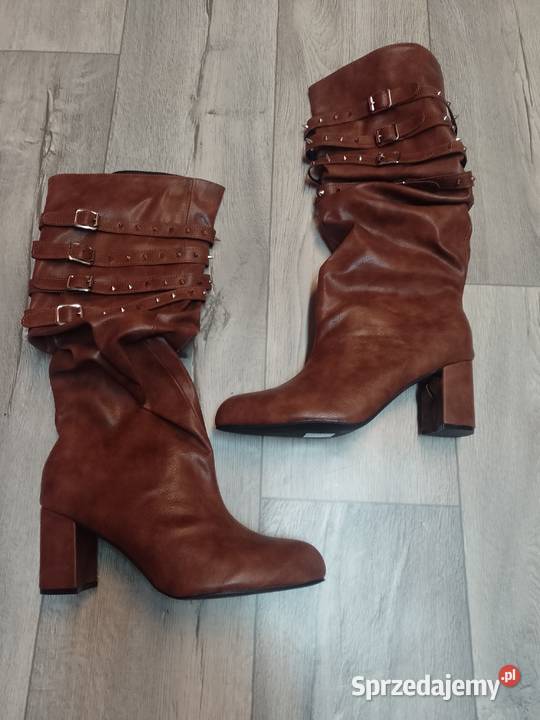 4142 Brązowe bogato zdobione ćwiekami Kozaki Kraków sprzedam