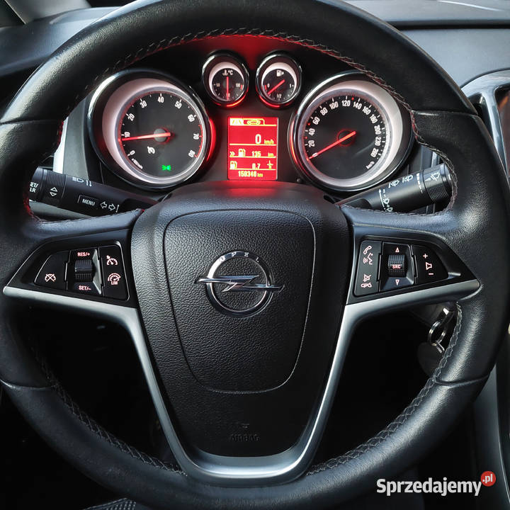 Opel Astra J Sports Tourer 14 Turbo 140 2013r poduszka powietrzna Blizne