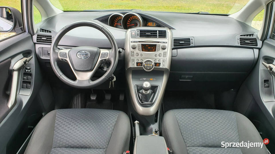 Toyota Verso 18 16v 147 Climatronic Serwis do Chmielnik sprzedam