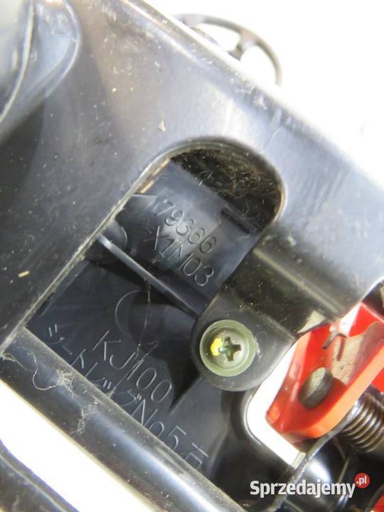 MOCOWANIE FOTELA PRAWE 3 RZĄD LAND CRUISER 120 osobowe