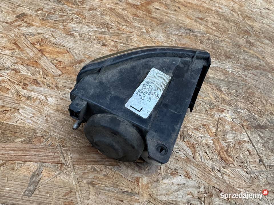 Halogen przód lewy lh Toyota avensis t22 Lampy przeciwmgielne Międzychód