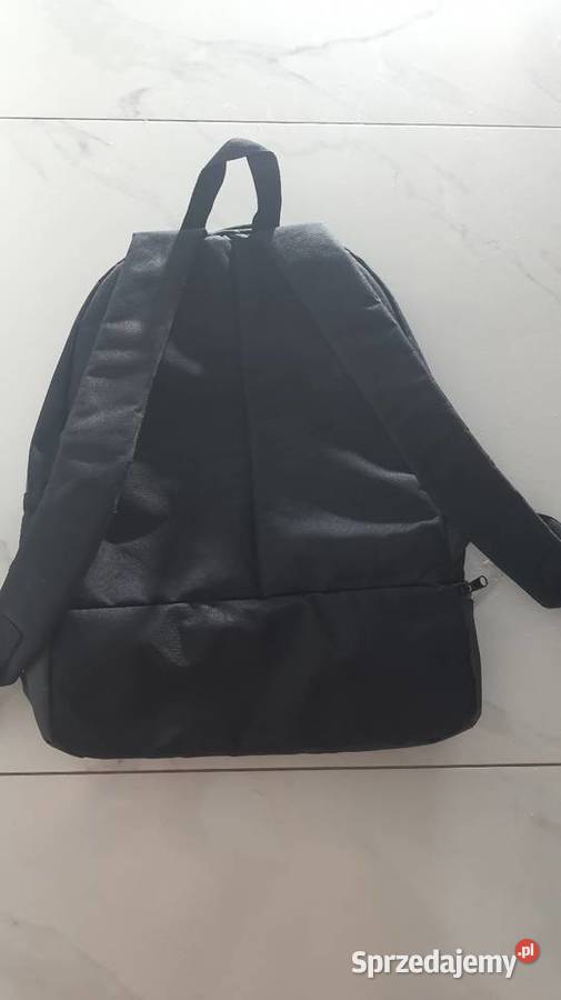 Czarny plecak lotto
