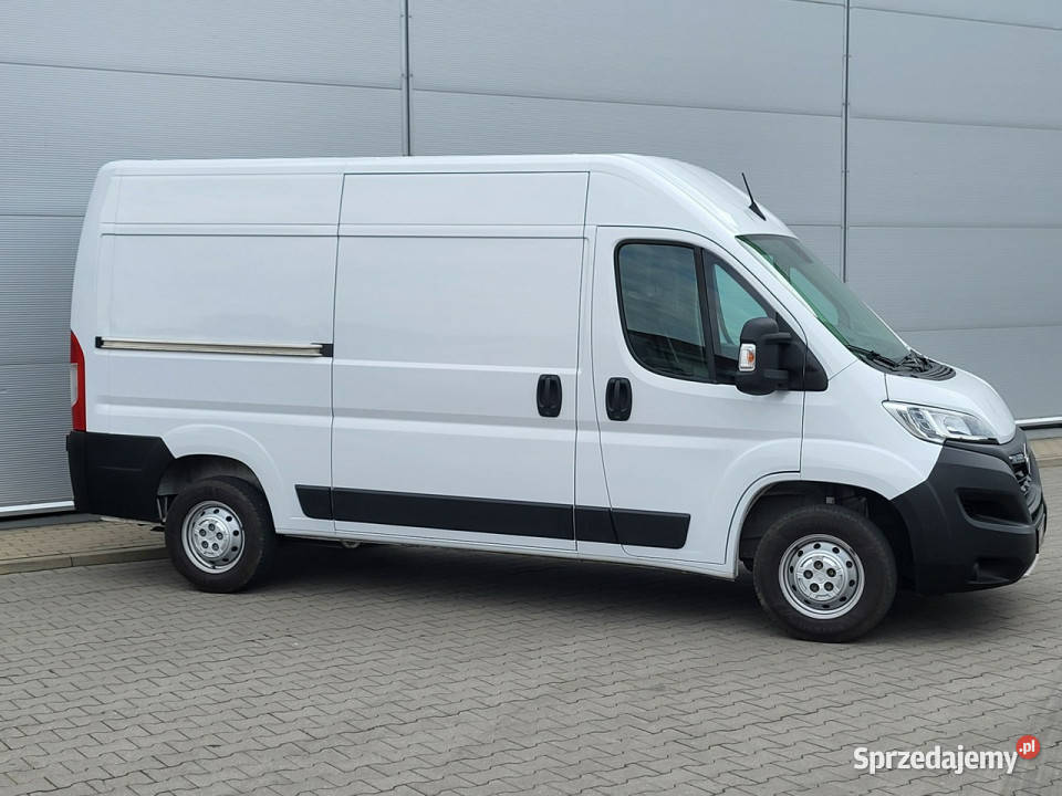 Opel Movano 22d 140 23 przebiegu nowy Auto Komis
