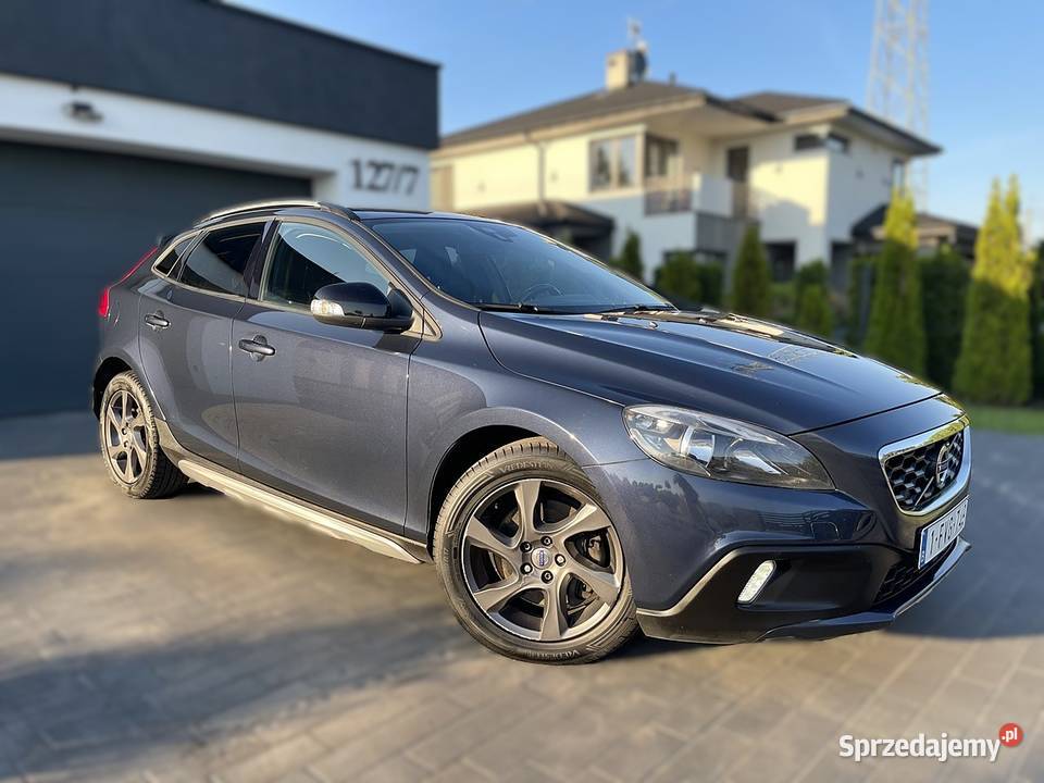 VOLVO V40 Cross Country 20 Diesel 150 5 nieuszkodzony Płock