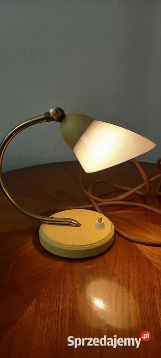 Mała lampka nocna z kloszem z lat 5060 ubwieku Skierniewice