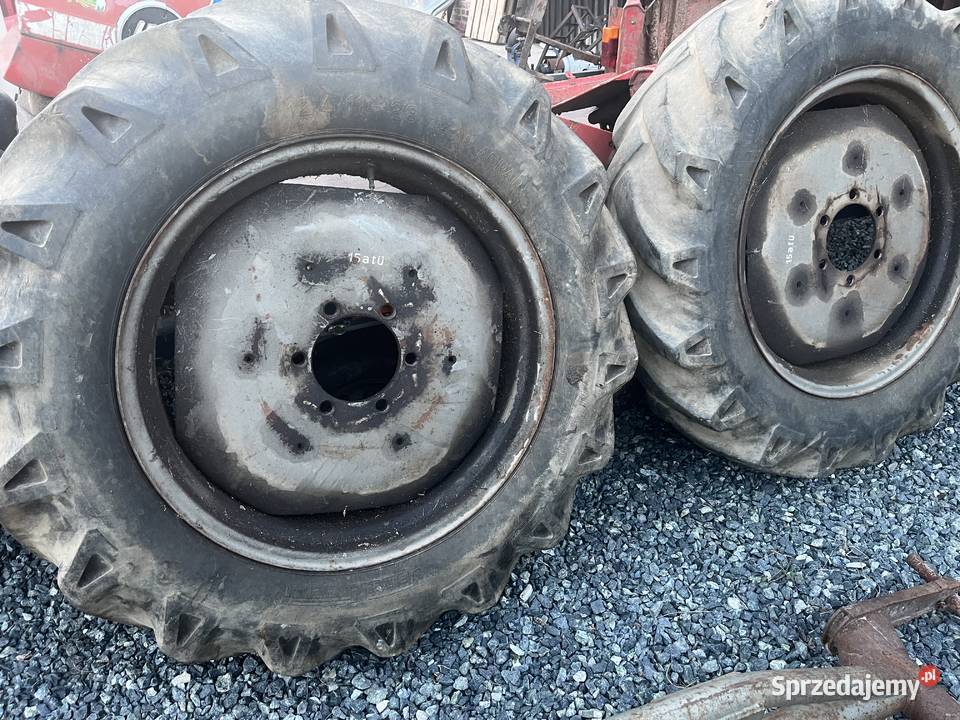 124 28 Koła z Felgami Massey Ferguson Kombajn 86 nieuszkodzony Żmigród