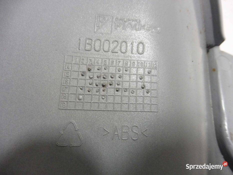 Piaggio MP3 500 lewa owiewka ogon 1420r A644 Poznań