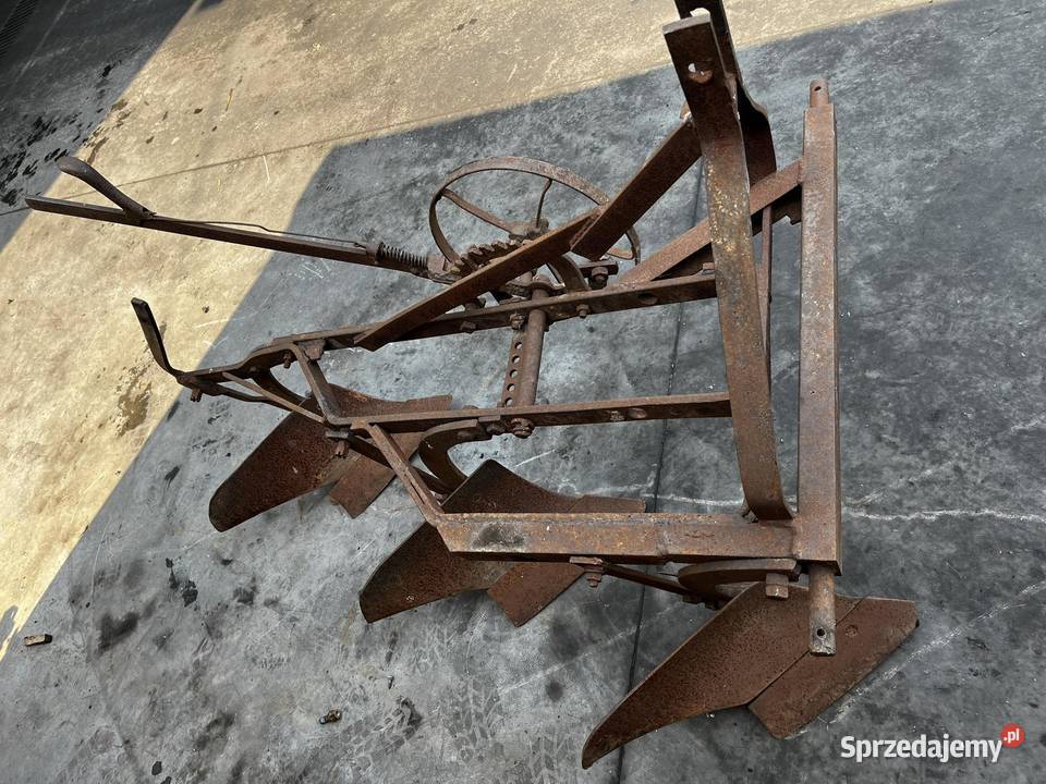 PŁUG KONNY 3 SKIBOWY Mielec sprzedam