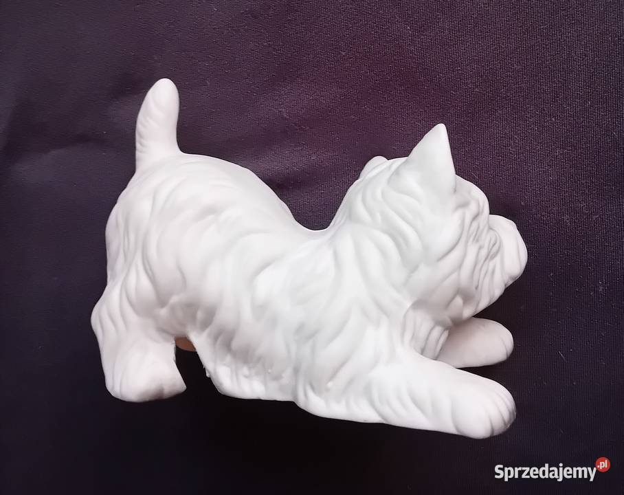 Figurka z porcelany biskwitowej pies West Koźminek