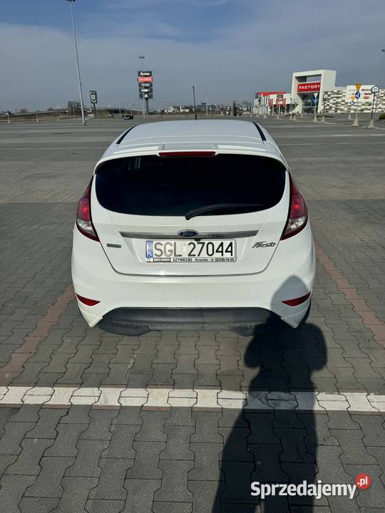 Sprzedam Forda Fieste 142km