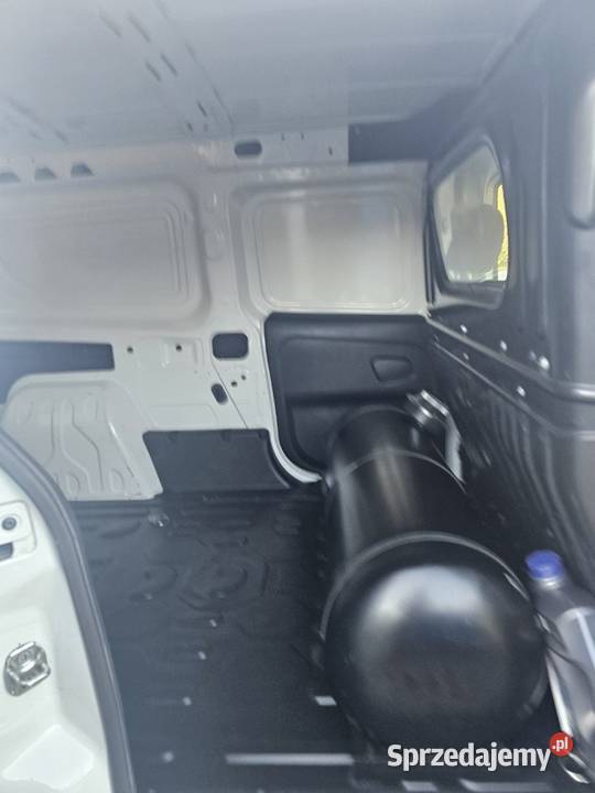Opel Combo Maxi 14 benzyna LPG 95 2017r Opel Zdrowa