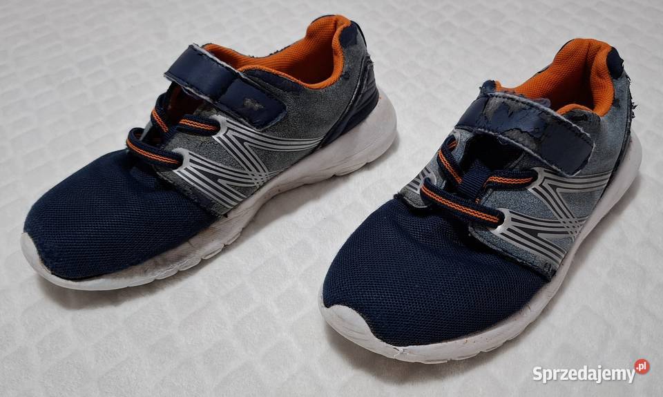 Buty chłopięce sportowe na rzepy granatowe 3133 Sportowe Czeladź