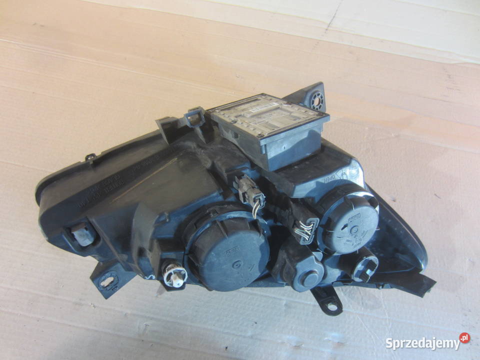 lampa lewa przednia xenon ksenon citroen c5 Szczecin