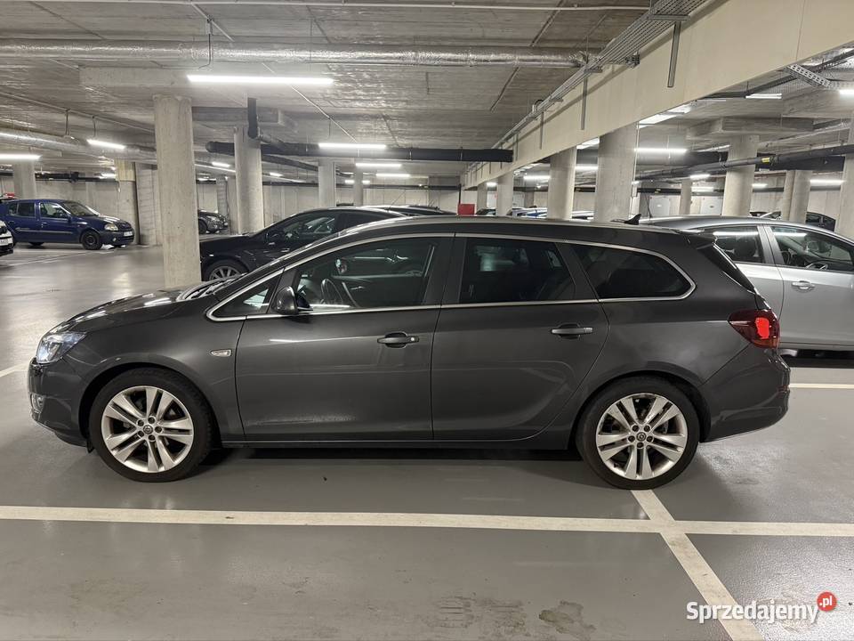 Opel Astra J 14t Benzyna Manual PRYWATNIE Bez reflektory ksenonowe śląskie Żory