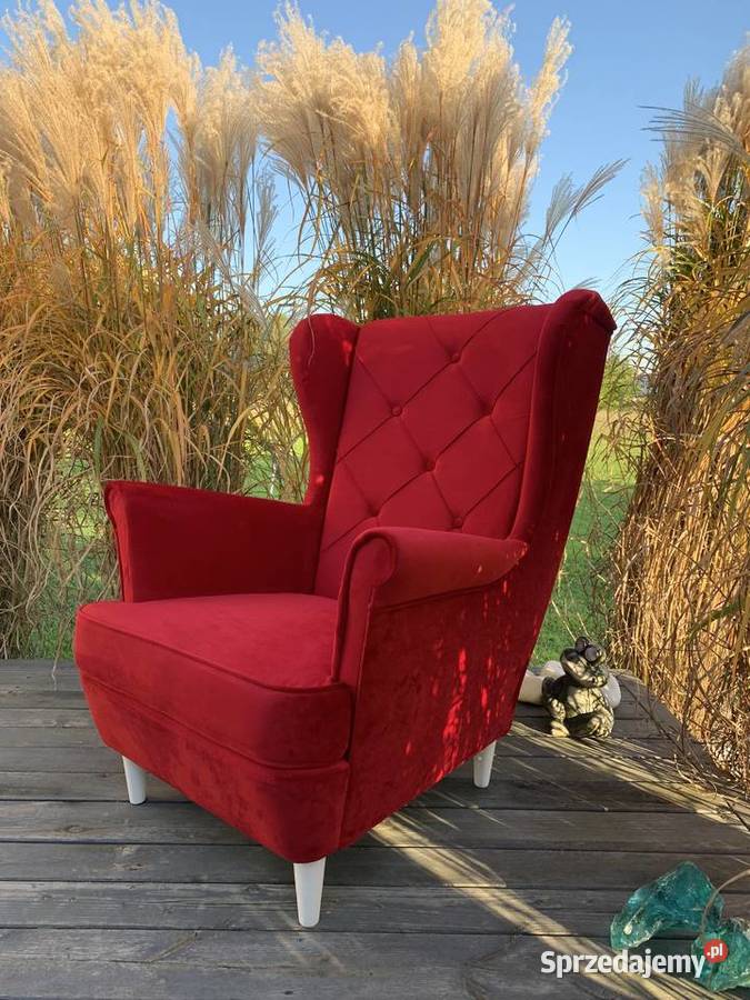 Fotel Uszak Z Przeszyciami Czerwony Różne Kolory Tarchały Małe
