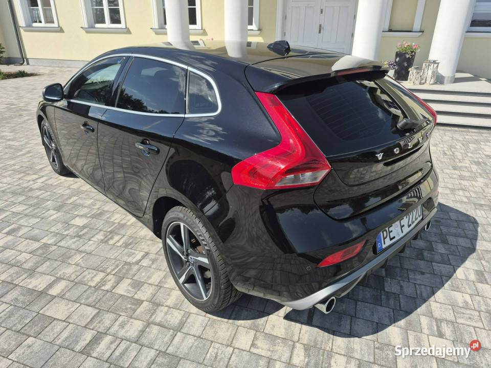 Volvo V40 20d 190 RDESIGN navi full led chromy Drelów sprzedam