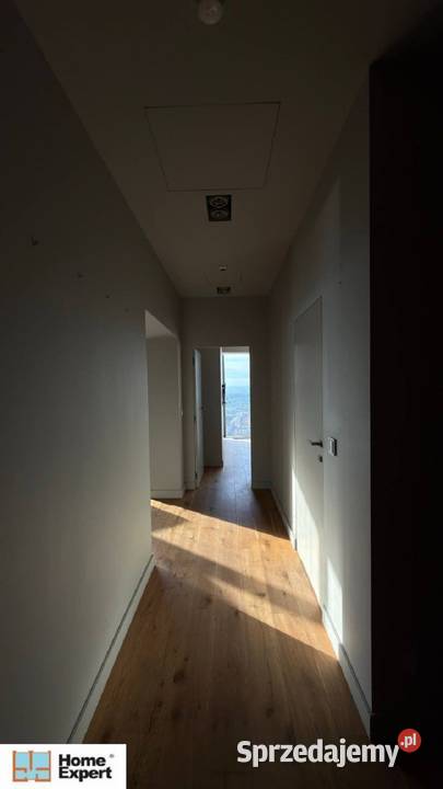 2pok 70met Sky Tower 2 KOMÓRKIGARAŻ2MP Wrocław sprzedam