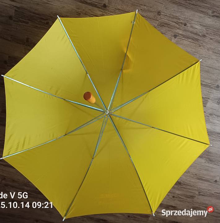 Duży żółty parasol Zbylitowska Góra