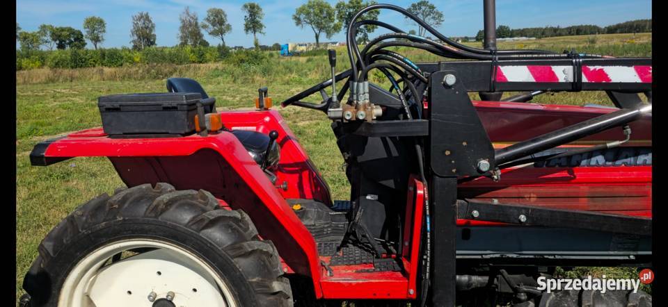 traktorek yanmar f18d z turem Żerdź