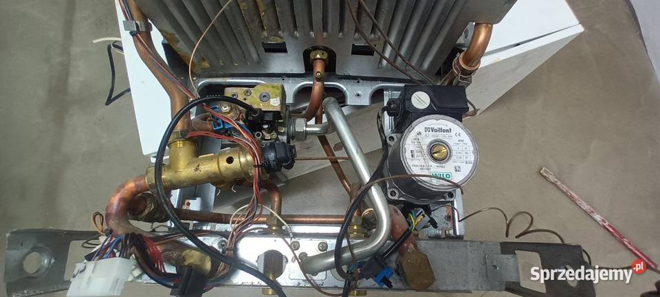 Piec gazowy Vaillant VU 24025 R3 jednof otw kom