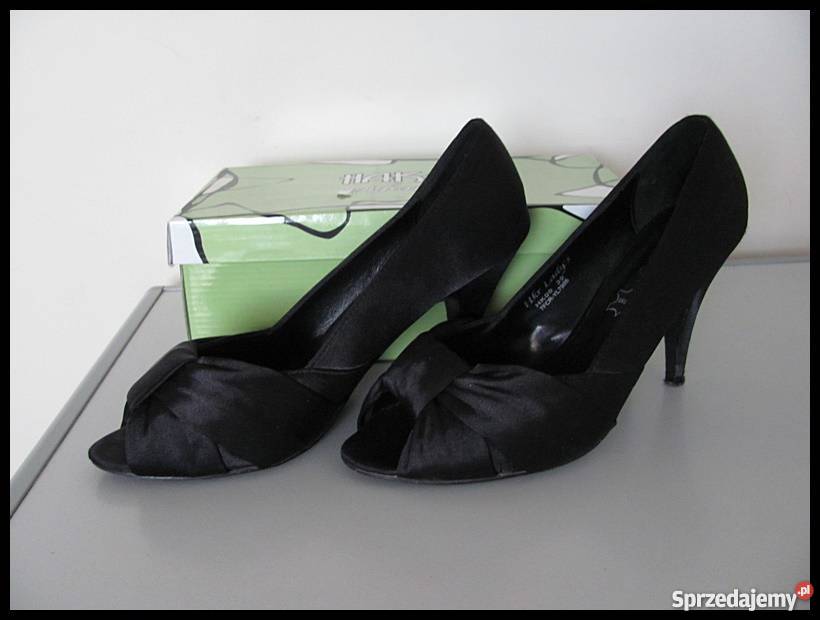 Czarne czółenka rozmiar 39 wkładka skórzana 25 Płock sprzedam