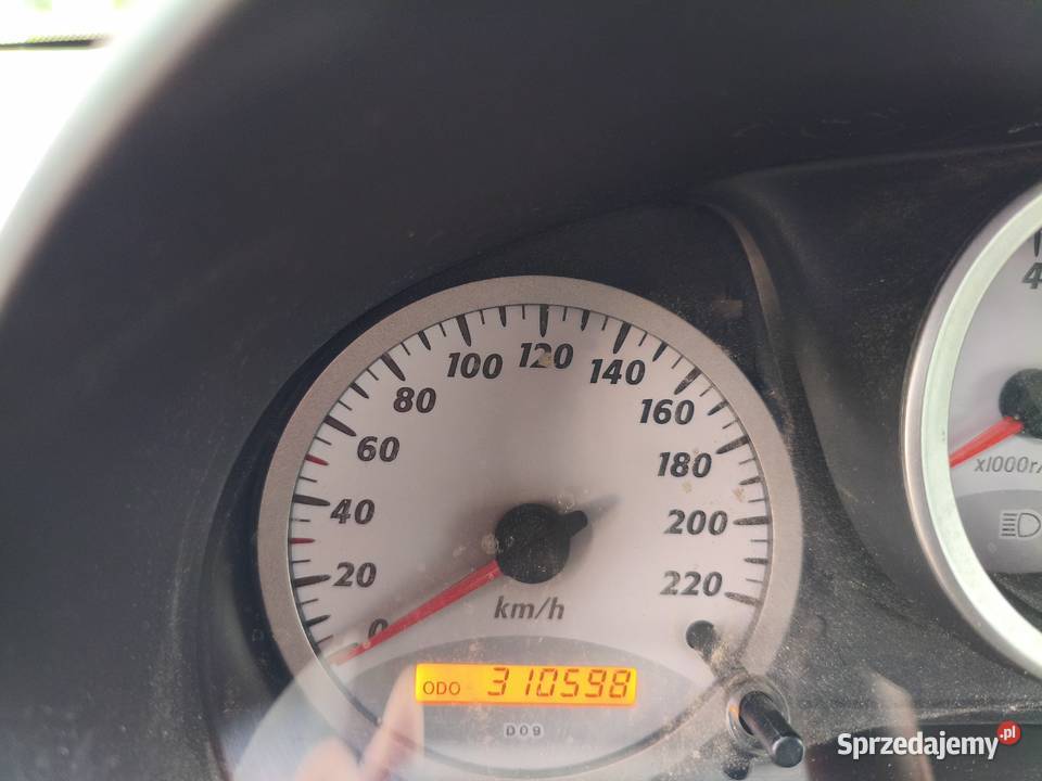 Sprzedam Toyota RAV4 2004 r Polski salon srebrny Suwałki