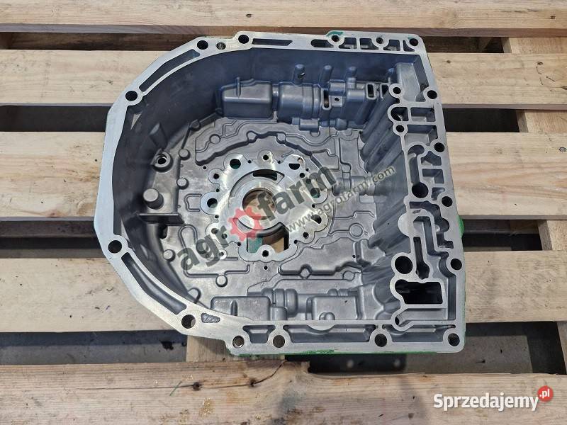 Obudowa skrzyni biegów John Deere 6155M Byków