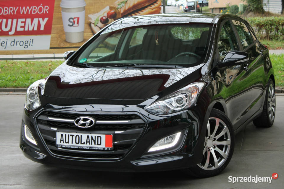 Hyundai i30 BezwypadkowyBogata wersja Rok produkcji 2016 Gliwice sprzedam