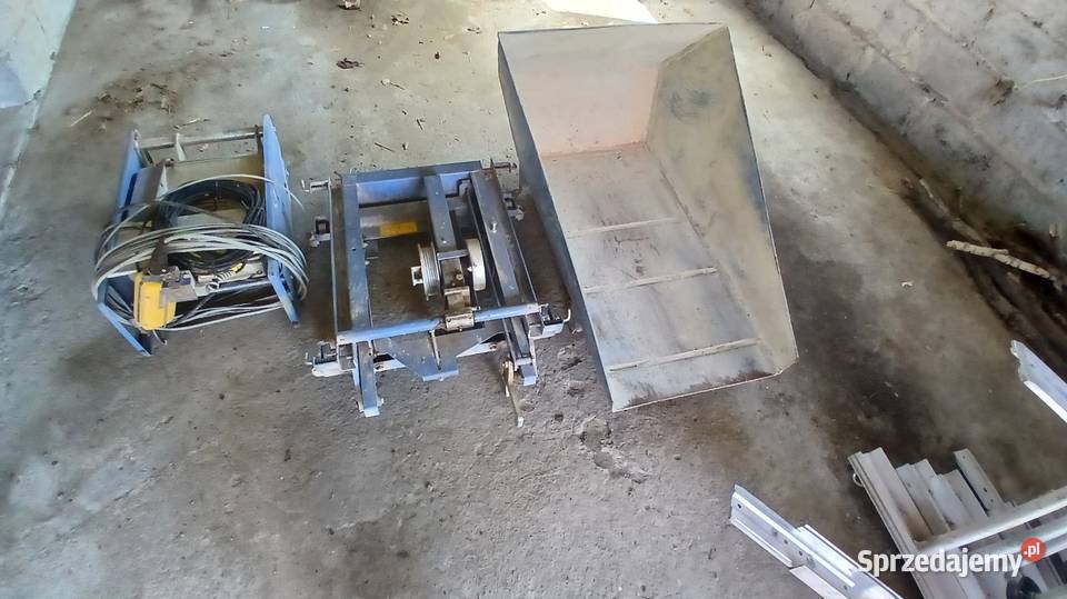 Winda dekarska Geda Lift 200 Standard Usługi dekarskie Tarnów