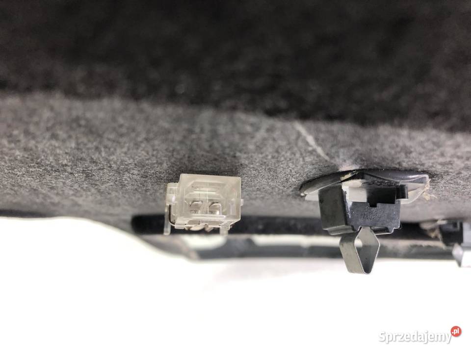 BOCZEK BAGAŻNIKA PRAWY 3D5867428C VW PHAETON sprzedam