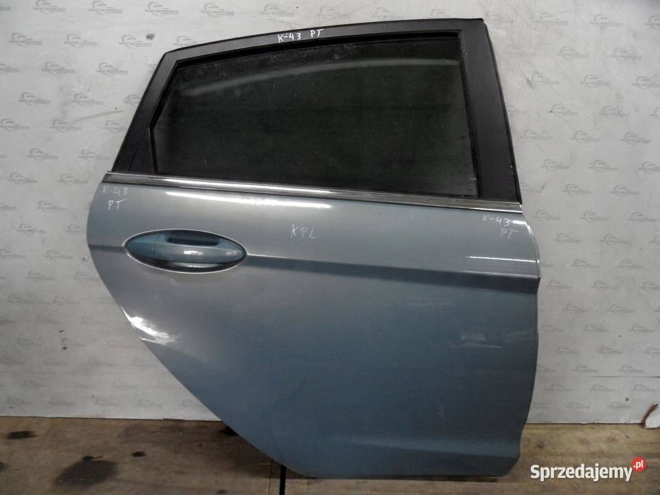 FORD FIESTA MK7 VII 09r drzwi prawy tył