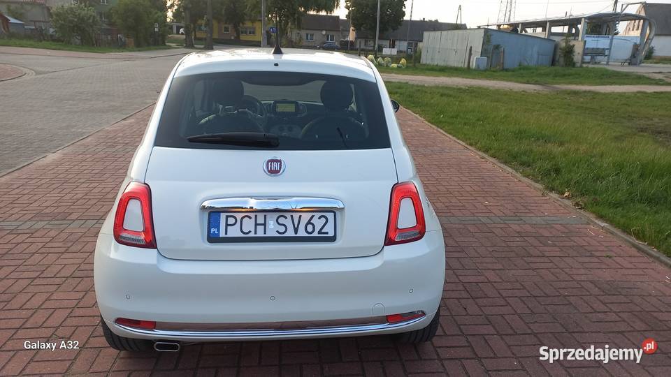Sprzedam Fiat 500 12 Benzyna Niski przebieg serwisowany w ASO Szamocin
