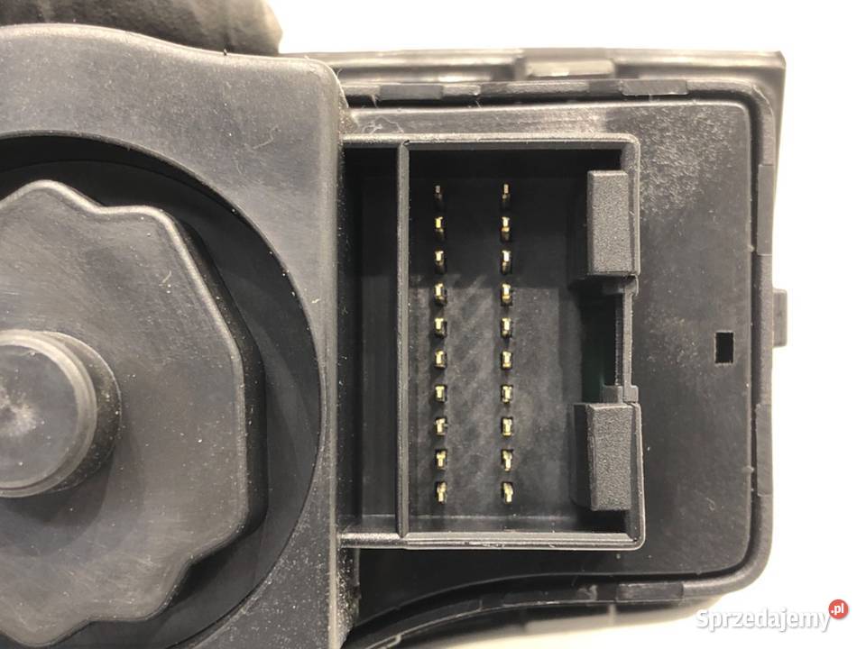 WŁĄCZNIK ŚWIATEŁ HYUNDAI i40 933003Z050 PRZYCISK
