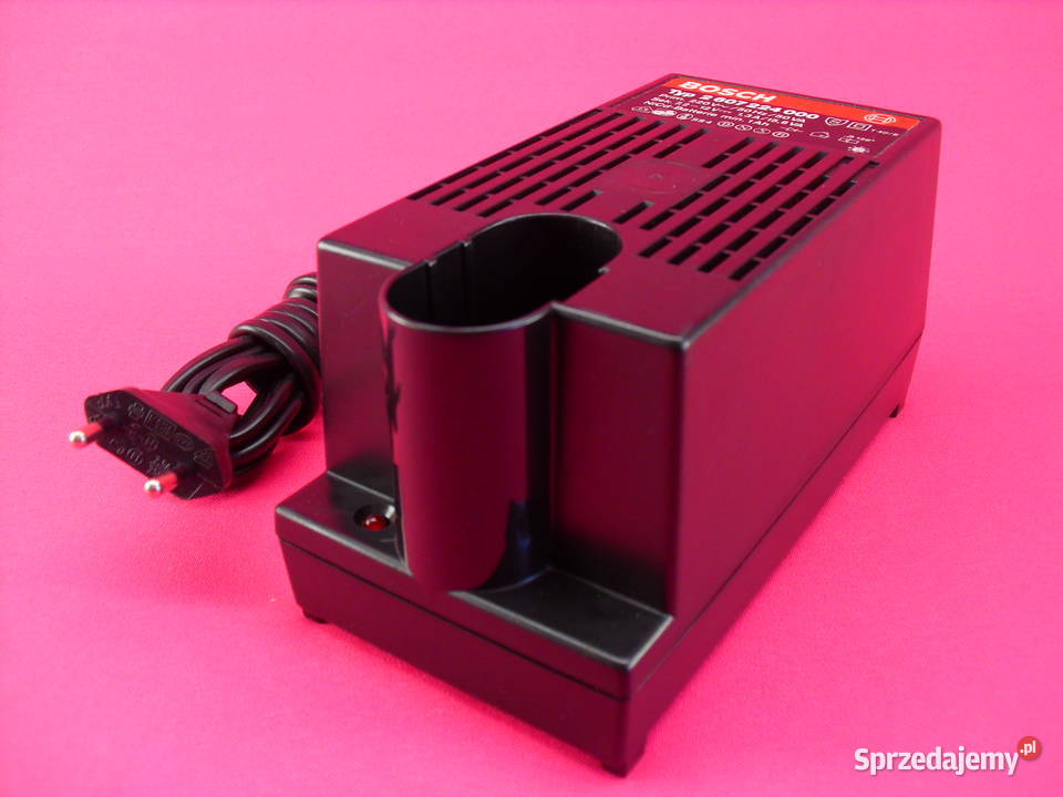 Ładowarka BOSCH Typ 2 607 224 000 Bielawa sprzedam