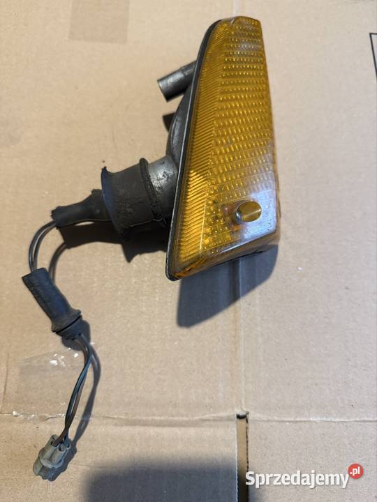 BMW e21 kierunkowskaz prawy kompletny Mszana