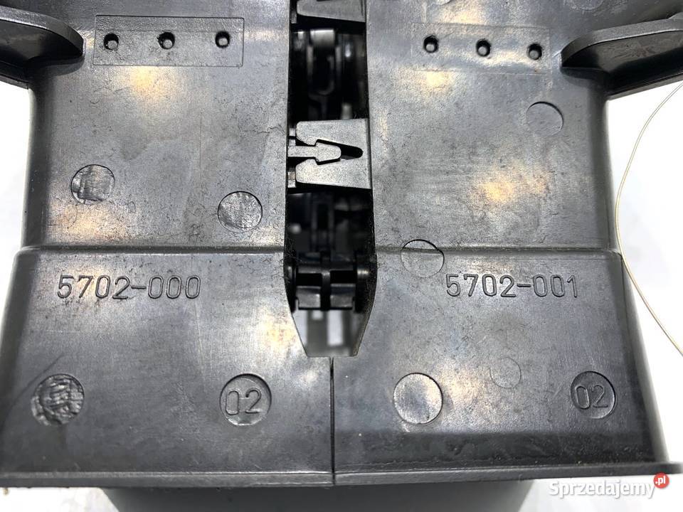 KRATKA NAWIEWU TYŁ VW PASSAT B6 Kombi 0511 osobowe podkarpackie