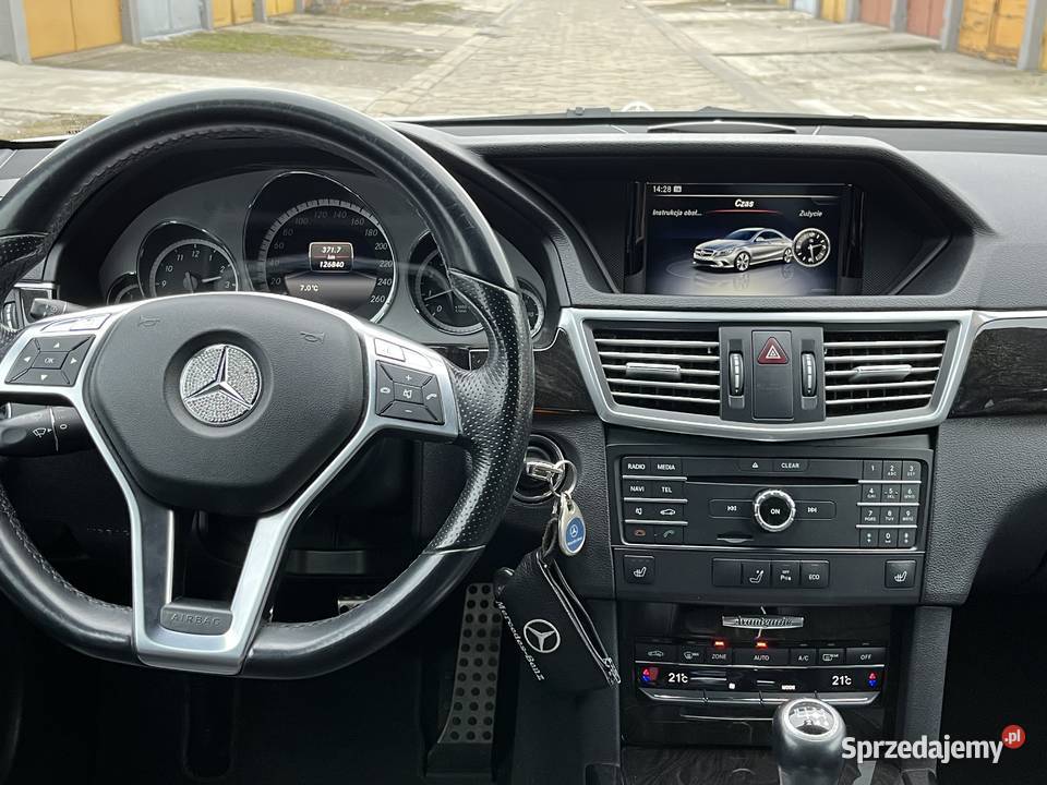 MercedesBenz W212 E200 PAKIET AMG CarPlay 120 asystent parkowania podkarpackie Stalowa Wola sprzedam