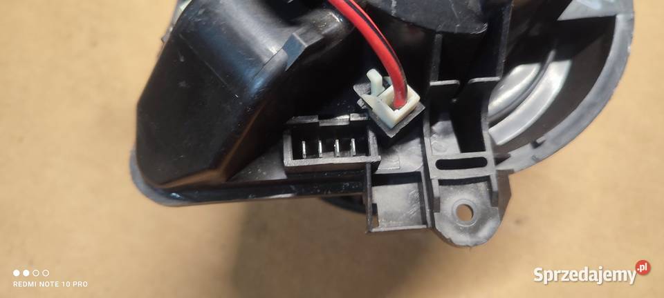 Dmuchawa do Peugeot 406 z regulatorem 4 piny