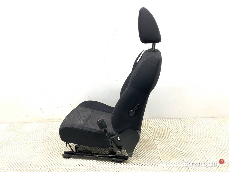 FOTEL PRAWY PRZÓD NISSAN QASHQAI J11 Crossover osobowe Fotele i kanapy sprzedam