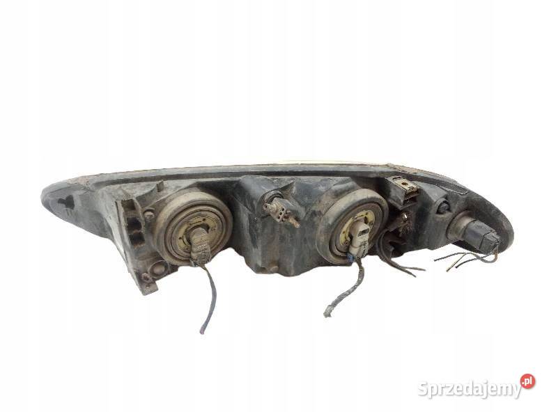 LAMPA PRZÓD PRAWA Dodge Intrepid II 19982004 Rok produkcji 2002