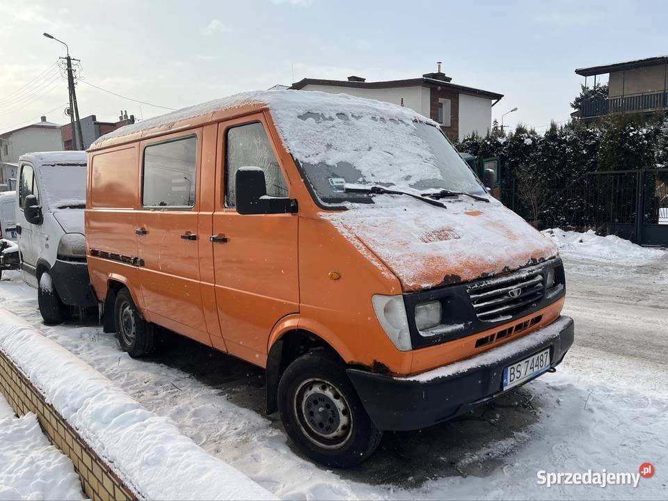 Daewoo Lublin Holden 22i 118 6 osób Hak 2001r pomarańczowy Płock