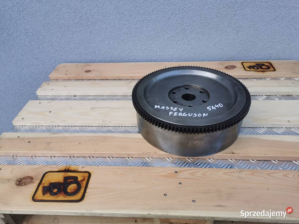 Massey Ferguson serii 5400 Koło zamachowe Wilkowo sprzedam