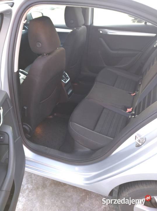 SKODA OCTAVIA 16 DIESEL SERWISOWANA W SUPER Rok produkcji 2019 Pionki