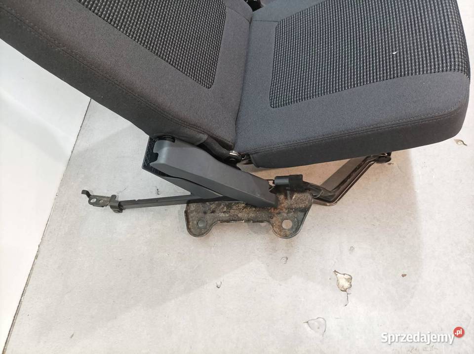 FOTELE III RZĄD LEWY PRAWY KOMPLET Peugeot 5008 osobowe