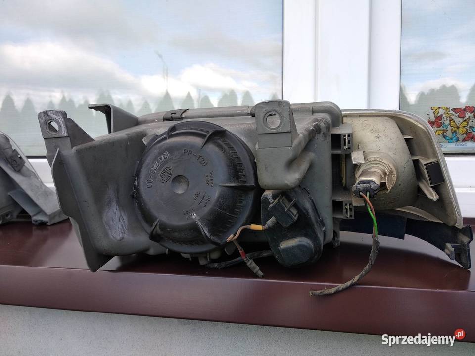 Volvo 440 460 lampy przednie przód prawa lewa Sieradz